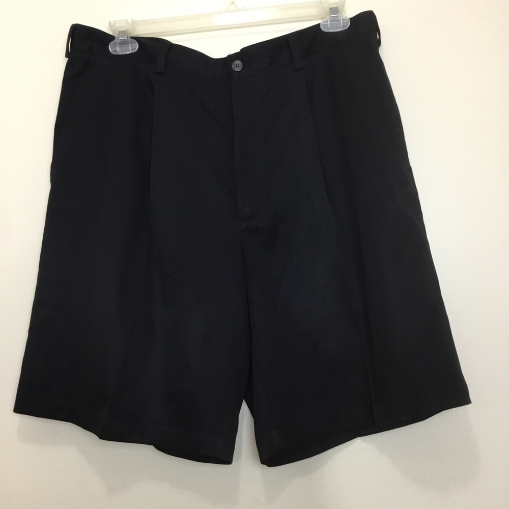 Nike Golf Shorts Men’s Size 40 Black Pleated